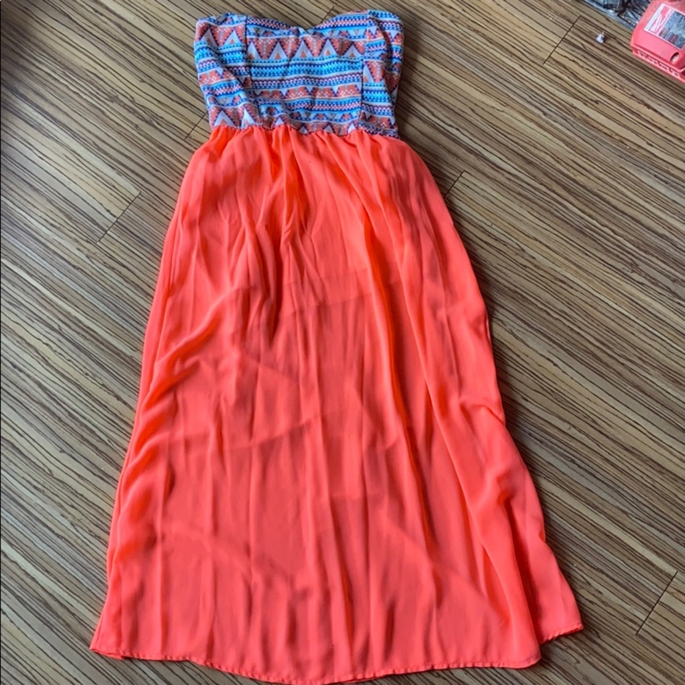 Francesca midi coral strapless dress. Small
